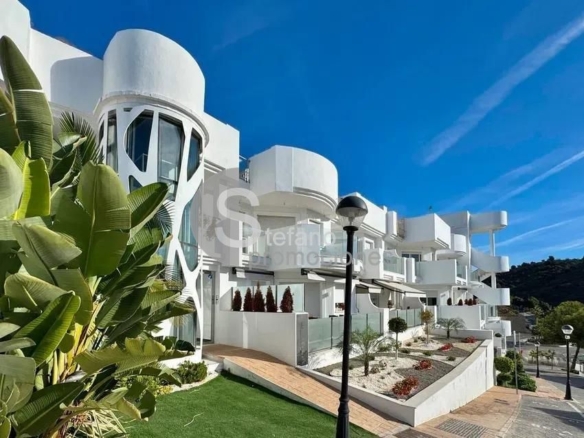 Penthouse on sale in Torre de Benagalbón REF:64948