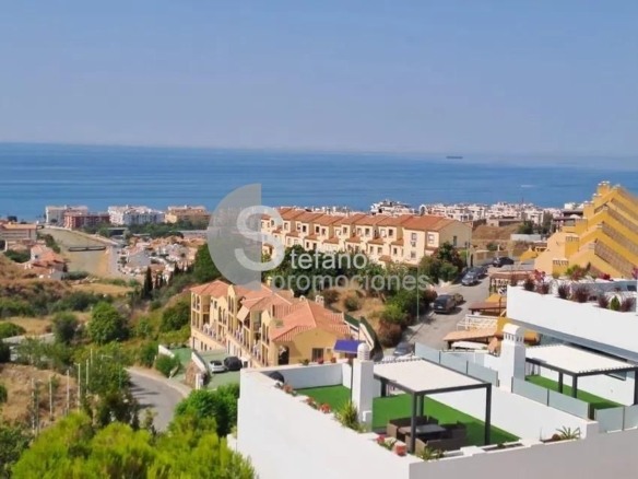 Penthouse on sale in Torre de Benagalbón REF:64948