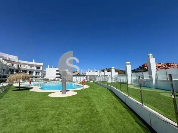 Penthouse on sale in Torre de Benagalbón REF:64948