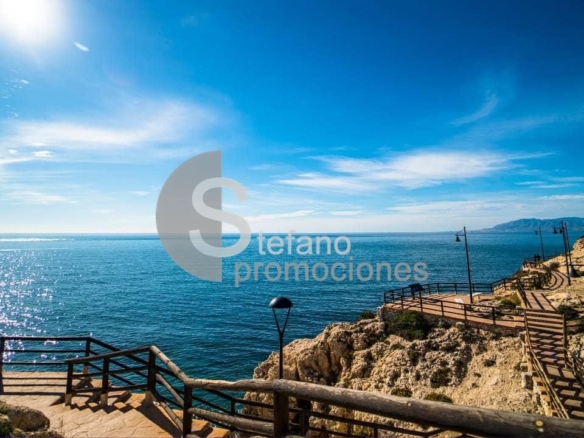 Penthouse on sale in Torre de Benagalbón REF:64948