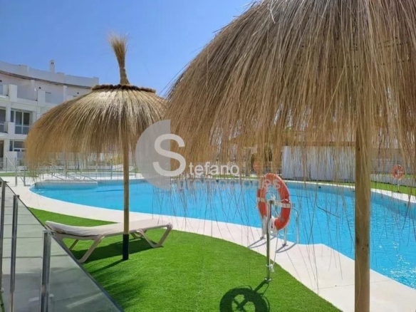Penthouse on sale in Torre de Benagalbón REF:64948