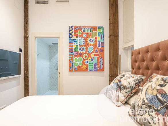 LUJO Y ESPACIO EN EL CENTRO, EXCLUSIVO PISO AMUEBLADO EN EXCELENTE UBICACIÓN, PARA LARGA TEMPORADA!!! REF:64977