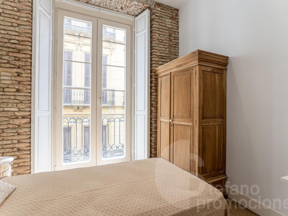 LUJO Y ESPACIO EN EL CENTRO, EXCLUSIVO PISO AMUEBLADO EN EXCELENTE UBICACIÓN, PARA LARGA TEMPORADA!!! REF:64977