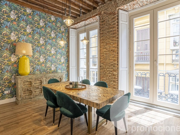 LUJO Y ESPACIO EN EL CENTRO, EXCLUSIVO PISO AMUEBLADO EN EXCELENTE UBICACIÓN, PARA LARGA TEMPORADA!!! REF:64977