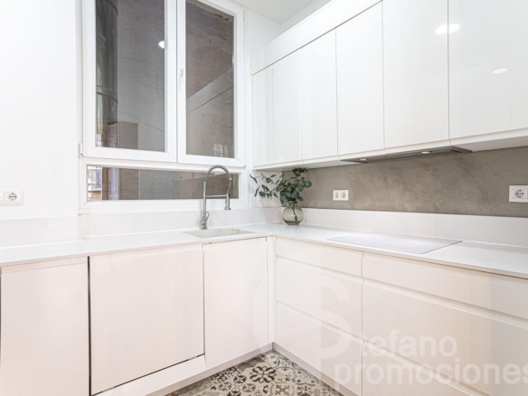 LUJO Y ESPACIO EN EL CENTRO, EXCLUSIVO PISO AMUEBLADO EN EXCELENTE UBICACIÓN, PARA LARGA TEMPORADA!!! REF:64977