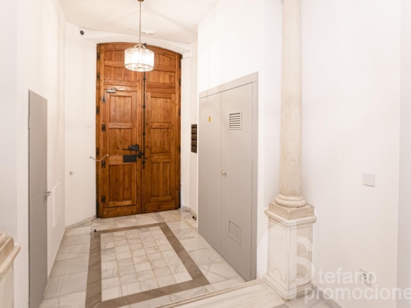 LUJO Y ESPACIO EN EL CENTRO, EXCLUSIVO PISO AMUEBLADO EN EXCELENTE UBICACIÓN, PARA LARGA TEMPORADA!!! REF:64977
