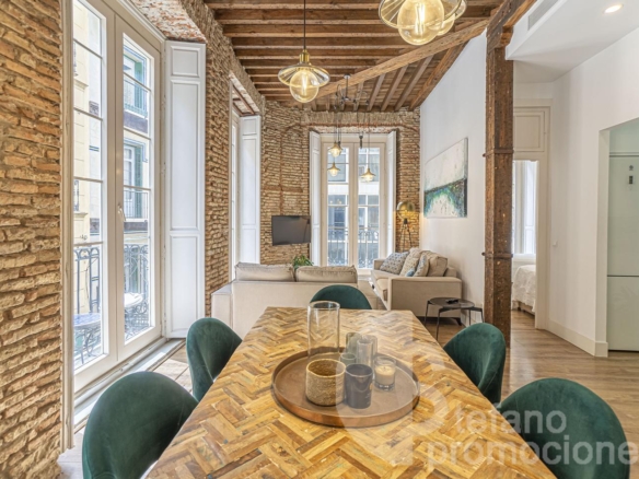 LUJO Y ESPACIO EN EL CENTRO, EXCLUSIVO PISO AMUEBLADO EN EXCELENTE UBICACIÓN, PARA LARGA TEMPORADA!!! REF:64977