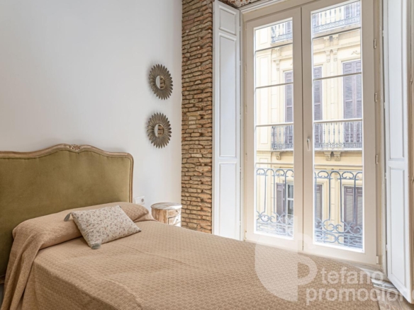 LUJO Y ESPACIO EN EL CENTRO, EXCLUSIVO PISO AMUEBLADO EN EXCELENTE UBICACIÓN, PARA LARGA TEMPORADA!!! REF:64977