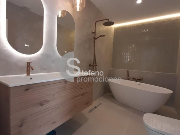 JOYA EN EDIFICIO HISTÓRICO LLENO DE ENCANTO Y LEGADO ARTÍSTICO EN EL CORAZÓN DE MÁLAGA. REF:65023