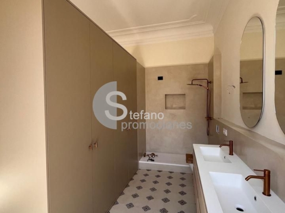 JOYA EN EDIFICIO HISTÓRICO LLENO DE ENCANTO Y LEGADO ARTÍSTICO EN EL CORAZÓN DE MÁLAGA. REF:65023