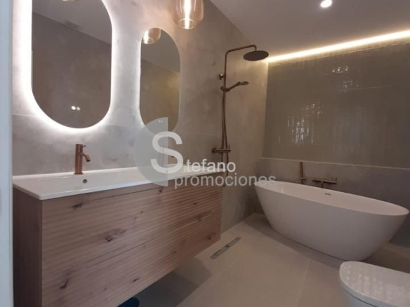 JOYA EN EDIFICIO HISTÓRICO LLENO DE ENCANTO Y LEGADO ARTÍSTICO EN EL CORAZÓN DE MÁLAGA. REF:65023