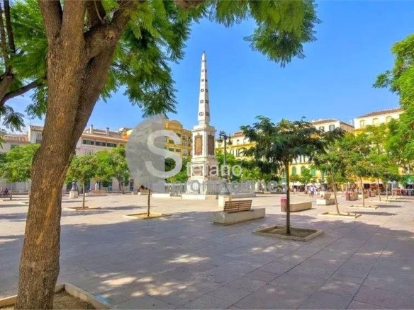 JOYA EN EDIFICIO HISTÓRICO LLENO DE ENCANTO Y LEGADO ARTÍSTICO EN EL CORAZÓN DE MÁLAGA. REF:65023