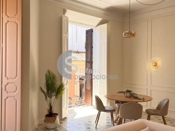 JOYA EN EDIFICIO HISTÓRICO LLENO DE ENCANTO Y LEGADO ARTÍSTICO EN EL CORAZÓN DE MÁLAGA. REF:65023