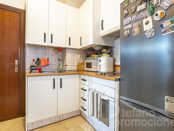 ACOGEDORA Y CÉNTRICA VIVIENDA,  CON CÓMODA DISTRIBUCIÓN,  y TECHOS ALTOS,  AIRE ACONDICIONADO,  SALÓN-COMEDOR  CON COCINA INTEGRADA REF:65022