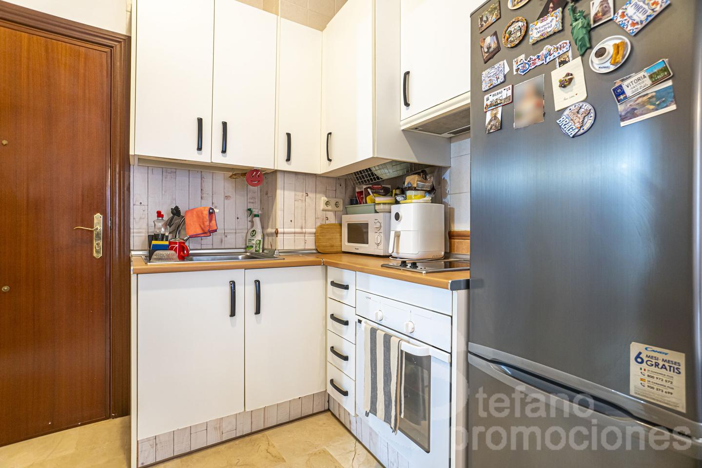 ACOGEDORA Y CÉNTRICA VIVIENDA,  CON CÓMODA DISTRIBUCIÓN,  y TECHOS ALTOS,  AIRE ACONDICIONADO,  SALÓN-COMEDOR  CON COCINA INTEGRADA REF:65022