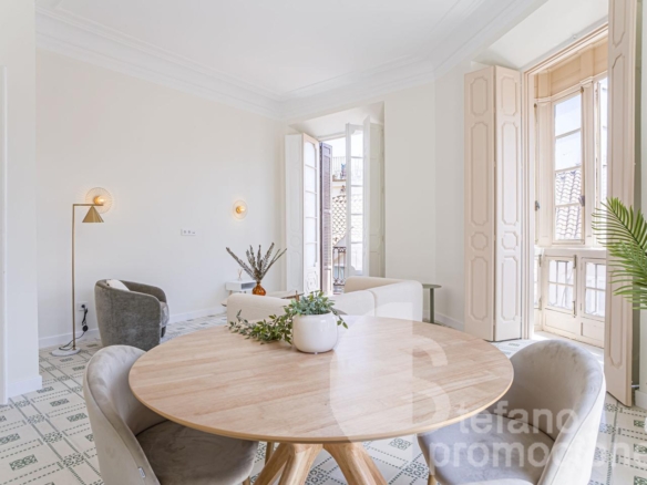 JOYA EN EDIFICIO HISTÓRICO LLENO DE ENCANTO Y LEGADO ARTÍSTICO EN EL CORAZÓN DE MÁLAGA. REF:65034