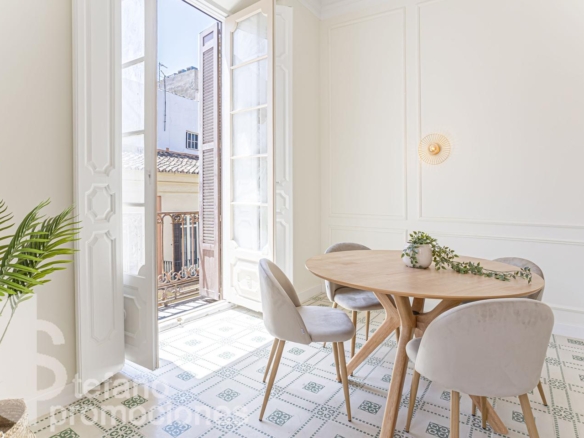 JOYA EN EDIFICIO HISTÓRICO LLENO DE ENCANTO Y LEGADO ARTÍSTICO EN EL CORAZÓN DE MÁLAGA. REF:65034