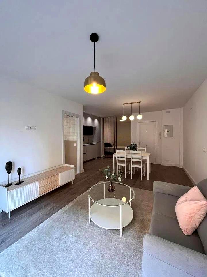 ¡DESCUBRE ESTE MODERNO ESTUDIO DE 47 METROS CUADRADOS EN EL CONSOLIDADO BARRIO DE LOS CASTILLEJOS, JUNTO A MARTÍNEZ MALDONADO! REF:65040