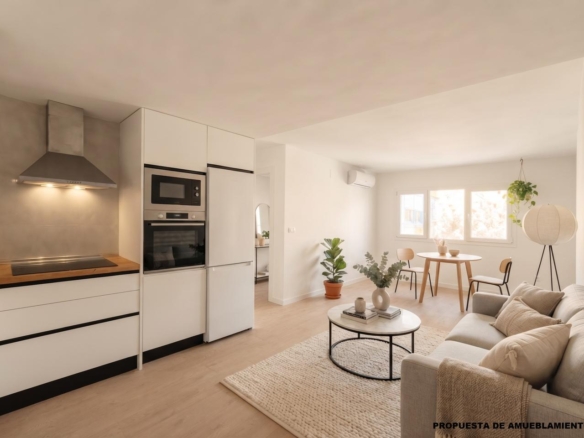 ¡VIVE A UNOS PASOS DE LA PLAYA EN ESTE ESPECTACULAR PISO DE DISEÑO A ESTRENAR! COMPLETAMENTE RENOVADO REF:65038