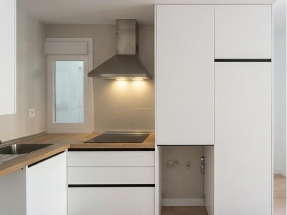 ¡VIVE A UNOS PASOS DE LA PLAYA EN ESTE ESPECTACULAR PISO DE DISEÑO A ESTRENAR! COMPLETAMENTE RENOVADO REF:65038