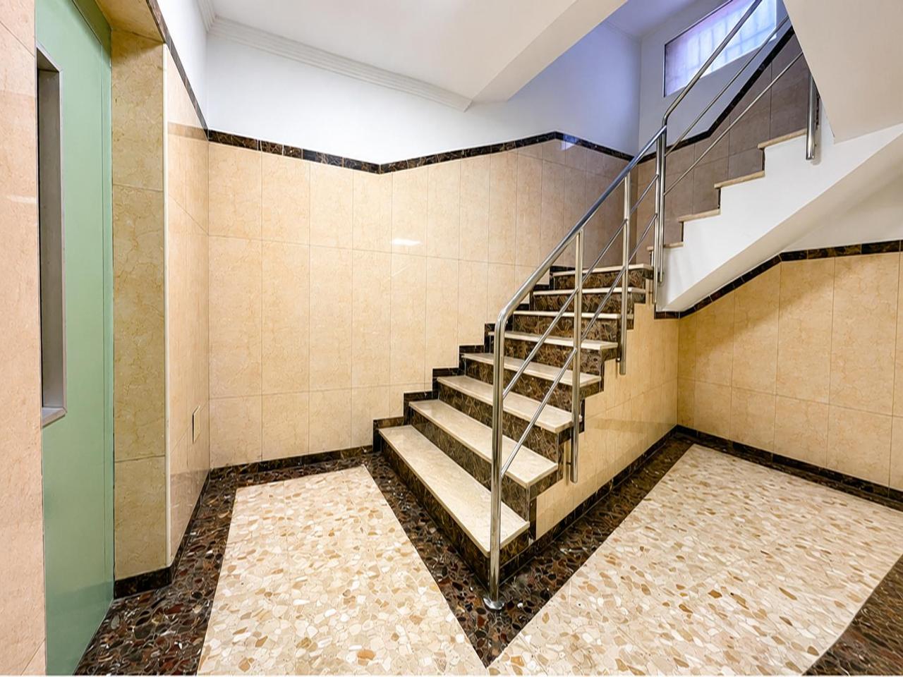 ¡MAGNÍFICO PISO DE 97 M² COMPLETAMENTE REFORMADO JUNTO AL PARQUE DEL OESTE! REF:65037