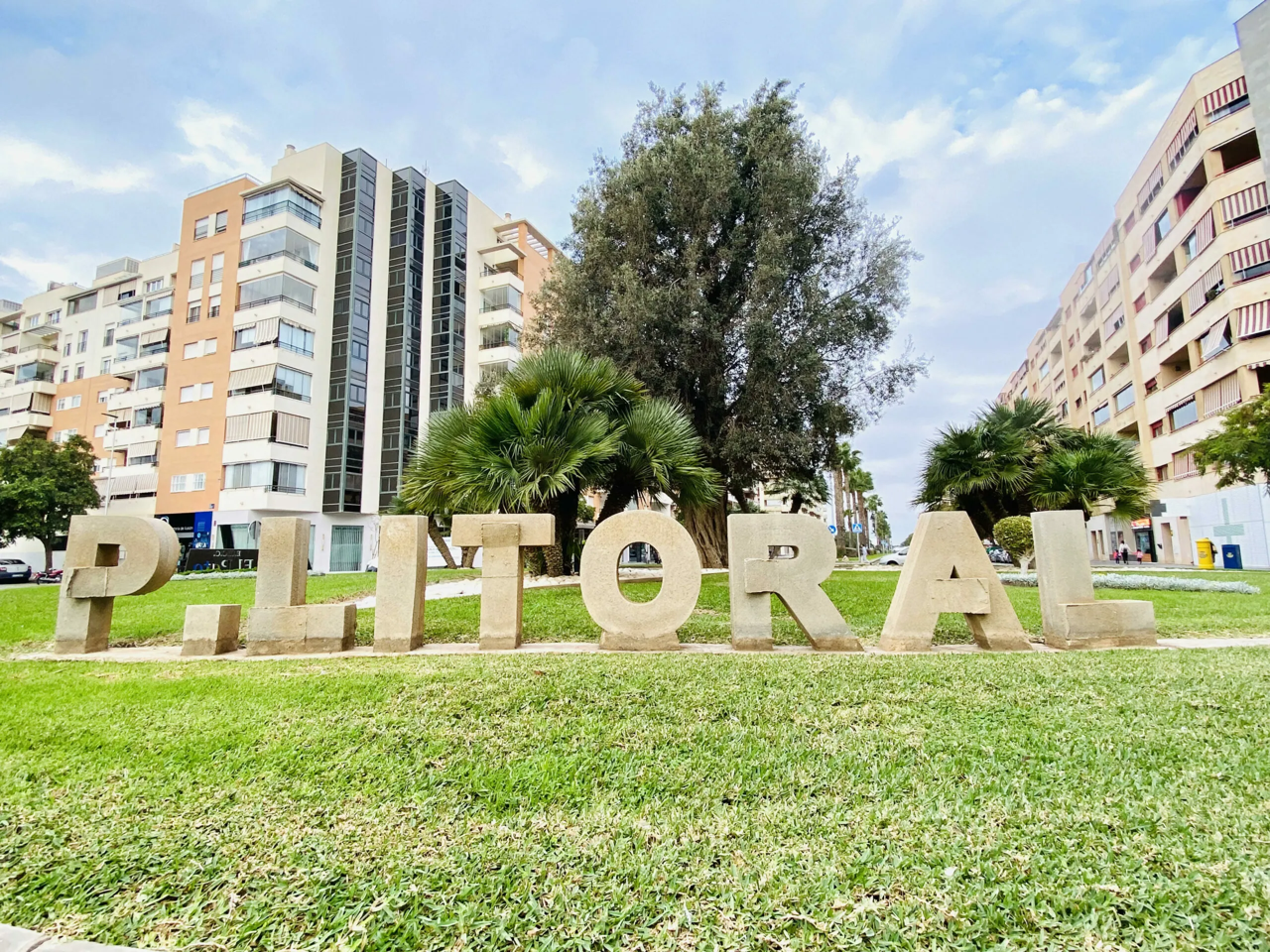 ¡MAGNÍFICO PISO DE 97 M² COMPLETAMENTE REFORMADO JUNTO AL PARQUE DEL OESTE! REF:65037