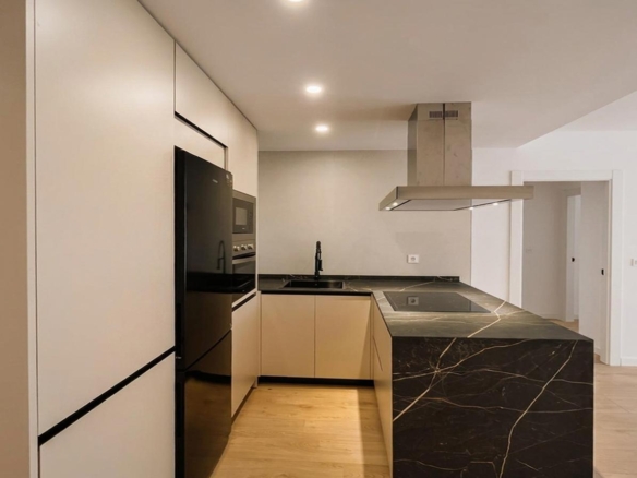 ¡MAGNÍFICO PISO DE 97 M² COMPLETAMENTE REFORMADO JUNTO AL PARQUE DEL OESTE! REF:65037