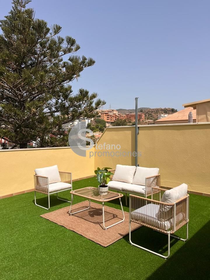 ¡ÁTICO CON MÁS DE 60 M² DE TERRAZAS PRIVADAS Y PLAZA DE GARAJE EN RINCÓN DE LA VICTORIA! UBICADO EN UNA CUARTA PLANTA CON ASCENSOR Y DENTRO DE UNA PR REF:65059