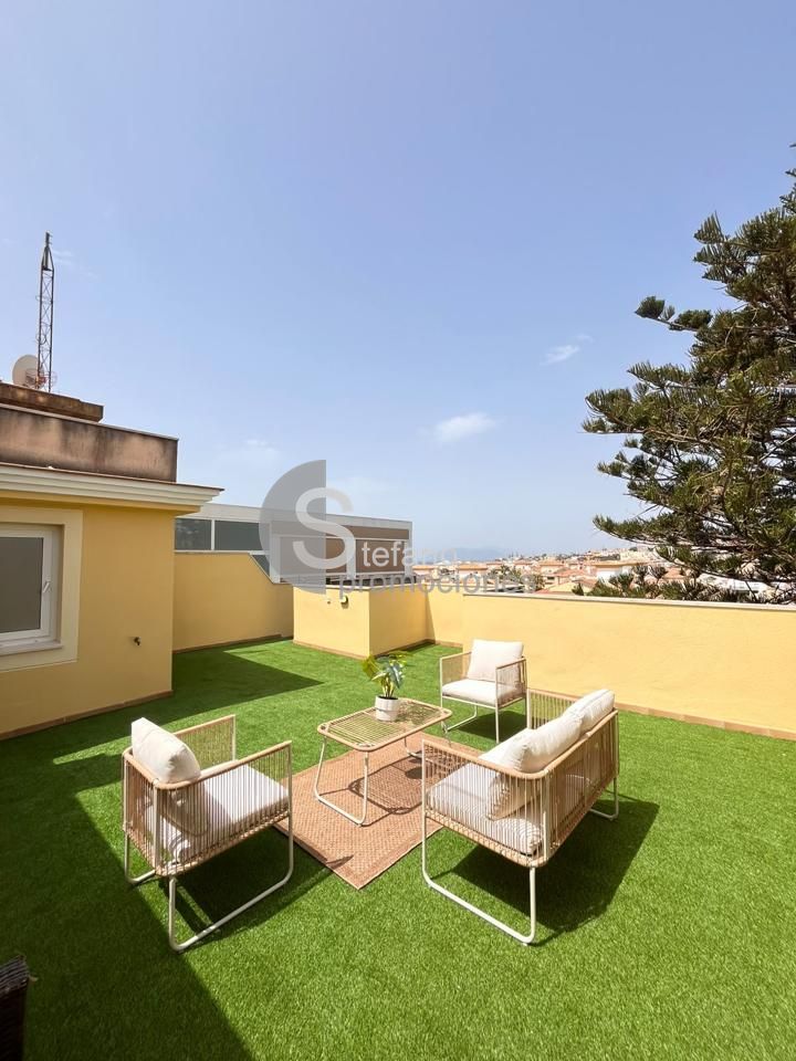 ¡ÁTICO CON MÁS DE 60 M² DE TERRAZAS PRIVADAS Y PLAZA DE GARAJE EN RINCÓN DE LA VICTORIA! UBICADO EN UNA CUARTA PLANTA CON ASCENSOR Y DENTRO DE UNA PR REF:65059