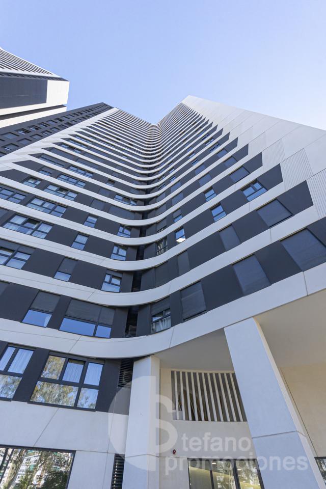 TU VIVIENDA EN LA PRIMERA TORRE EMBLEMÁTICA DE MÁLAGA. ALTAS  CALIDADES , DISEÑO Y PRESTACIONES ÚNICAS, CON UNA CUIDADA ESTÉTICA, REF:65065