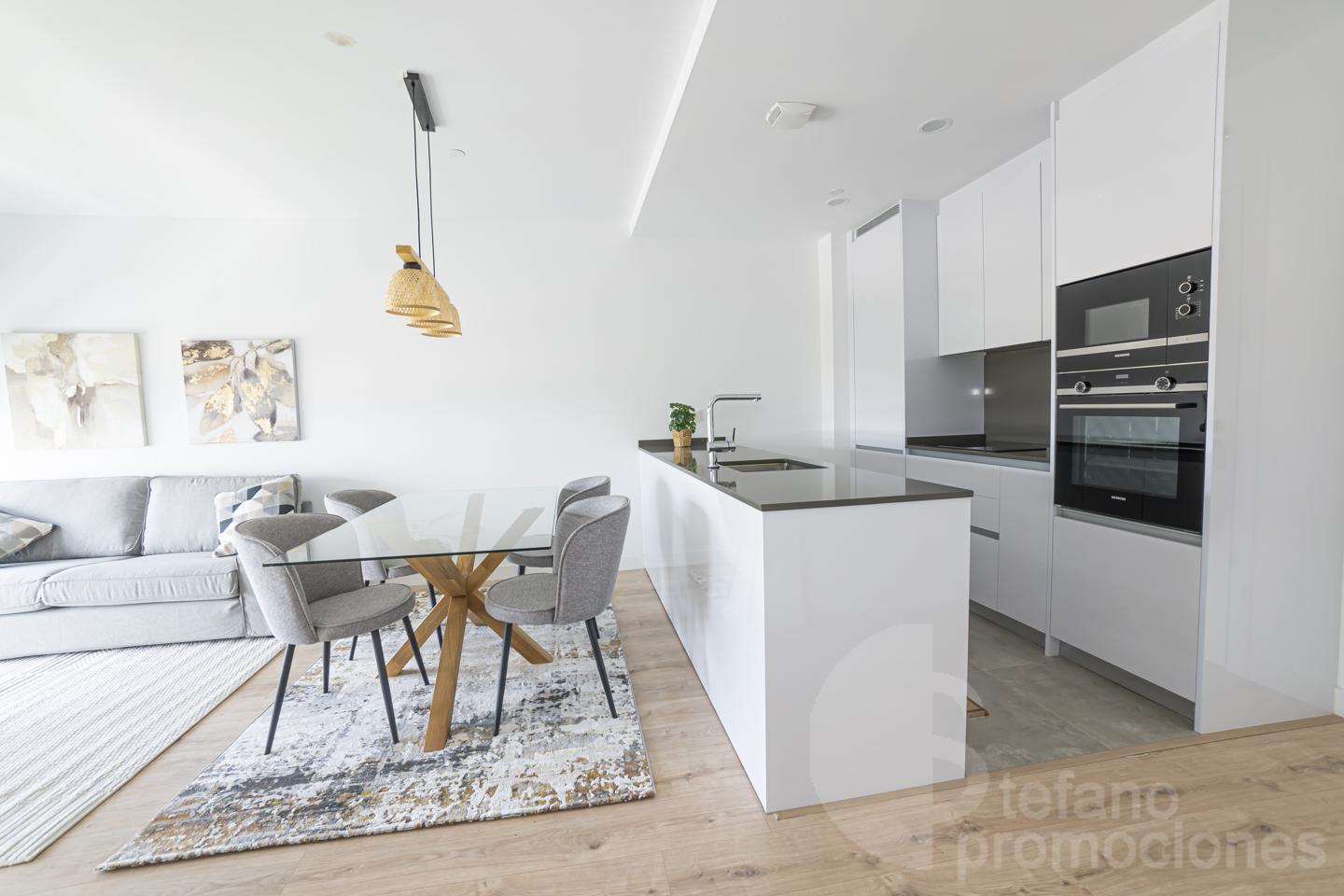 TU VIVIENDA EN LA PRIMERA TORRE EMBLEMÁTICA DE MÁLAGA. ALTAS  CALIDADES , DISEÑO Y PRESTACIONES ÚNICAS, CON UNA CUIDADA ESTÉTICA, REF:65065