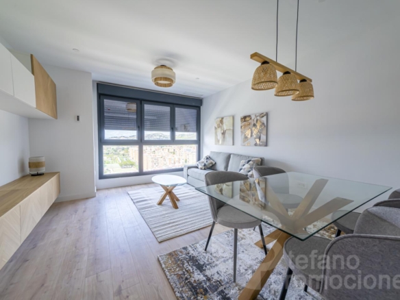 TU VIVIENDA EN LA PRIMERA TORRE EMBLEMÁTICA DE MÁLAGA. ALTAS  CALIDADES , DISEÑO Y PRESTACIONES ÚNICAS, CON UNA CUIDADA ESTÉTICA, REF:65065