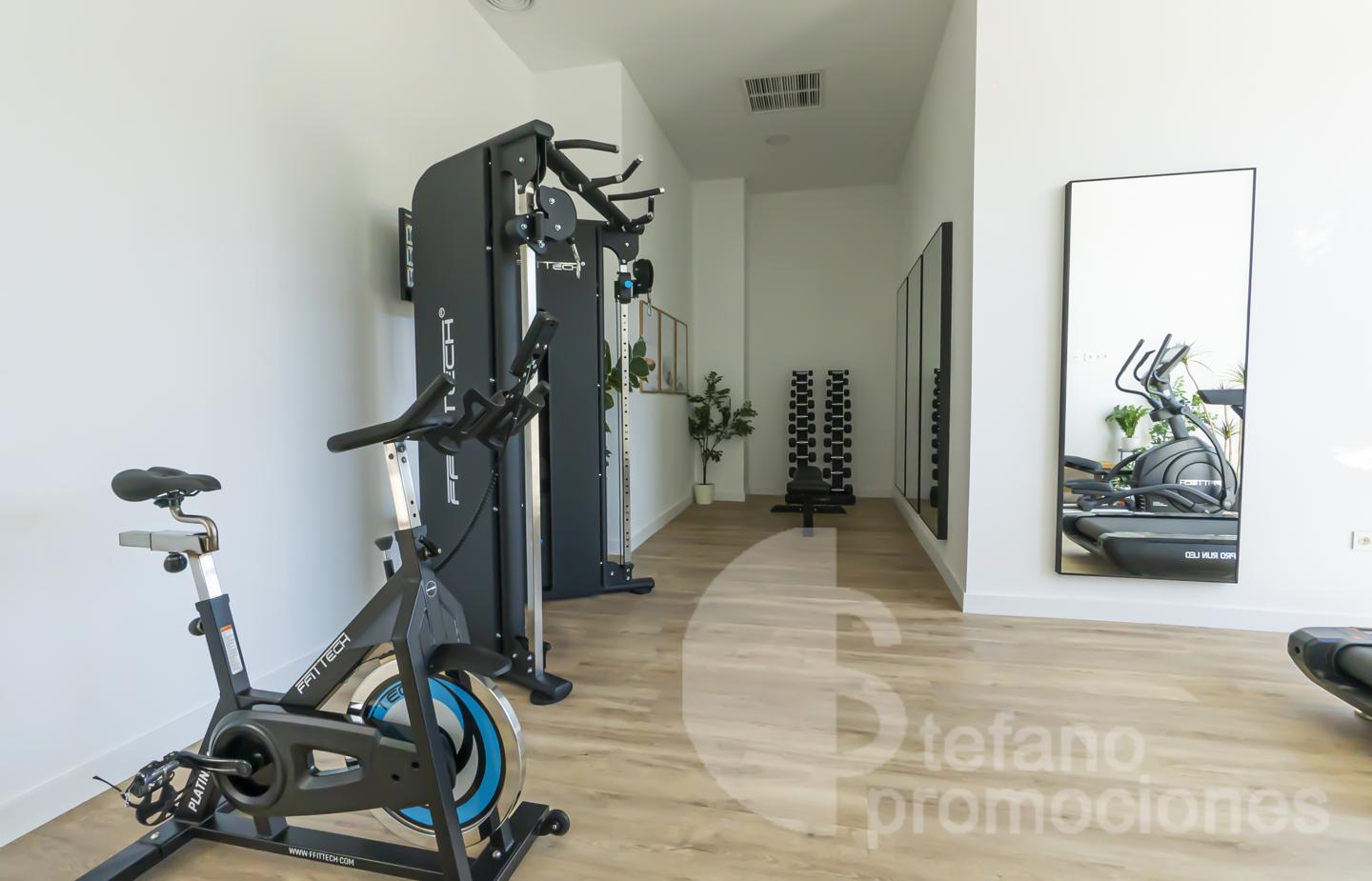 TU VIVIENDA EN LA PRIMERA TORRE EMBLEMÁTICA DE MÁLAGA. ALTAS  CALIDADES , DISEÑO Y PRESTACIONES ÚNICAS, CON UNA CUIDADA ESTÉTICA, REF:65065