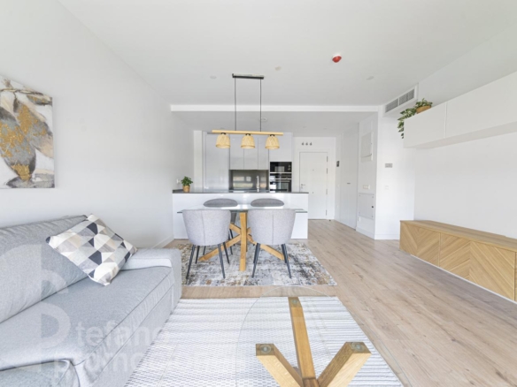 TU VIVIENDA EN LA PRIMERA TORRE EMBLEMÁTICA DE MÁLAGA. ALTAS  CALIDADES , DISEÑO Y PRESTACIONES ÚNICAS, CON UNA CUIDADA ESTÉTICA, REF:65065