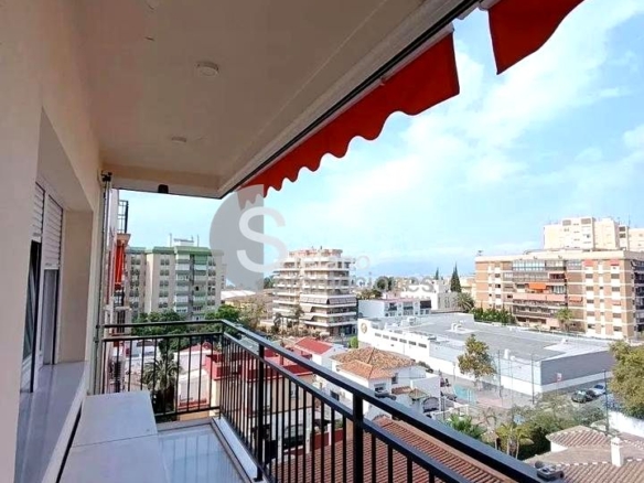 PISO LUMINOSO CON IMPRESIONANTES VISTAS DESPEJADAS A LA BAHÍA DE MÁLAGA Y AL MONTE, CON REFORMA INTEGRAL REF:64888