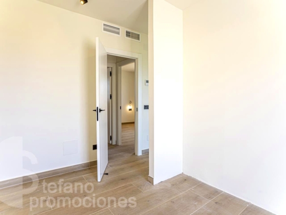EXCLUSIVIDAD , Y ELEGANCIA, EN CERRADO DE CALDERÓN, DESCUBRE ESTE ENCANTADOR  CHALET PAREADO, COMPLETAMENTE REFORMADO A ESTRENAR REF:64887