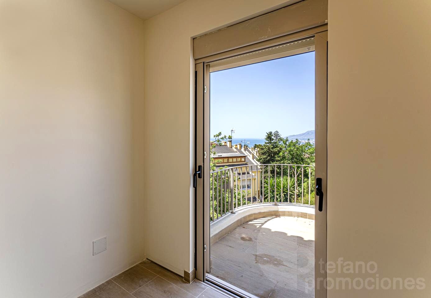 EXCLUSIVIDAD , Y ELEGANCIA, EN CERRADO DE CALDERÓN, DESCUBRE ESTE ENCANTADOR  CHALET PAREADO, COMPLETAMENTE REFORMADO A ESTRENAR REF:64887