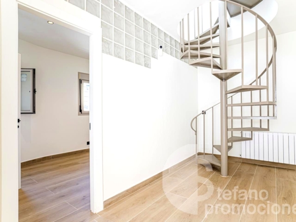 EXCLUSIVIDAD , Y ELEGANCIA, EN CERRADO DE CALDERÓN, DESCUBRE ESTE ENCANTADOR  CHALET PAREADO, COMPLETAMENTE REFORMADO A ESTRENAR REF:64887
