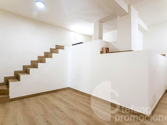 EXCLUSIVIDAD , Y ELEGANCIA, EN CERRADO DE CALDERÓN, DESCUBRE ESTE ENCANTADOR  CHALET PAREADO, COMPLETAMENTE REFORMADO A ESTRENAR REF:64887