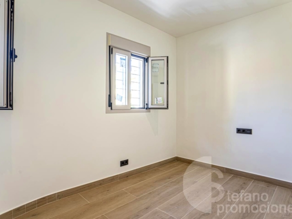 EXCLUSIVIDAD , Y ELEGANCIA, EN CERRADO DE CALDERÓN, DESCUBRE ESTE ENCANTADOR  CHALET PAREADO, COMPLETAMENTE REFORMADO A ESTRENAR REF:64887