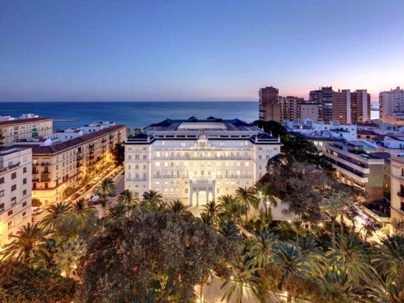 EXCLUSIVIDAD , Y ELEGANCIA, EN CERRADO DE CALDERÓN, DESCUBRE ESTE ENCANTADOR  CHALET PAREADO, COMPLETAMENTE REFORMADO A ESTRENAR REF:64887