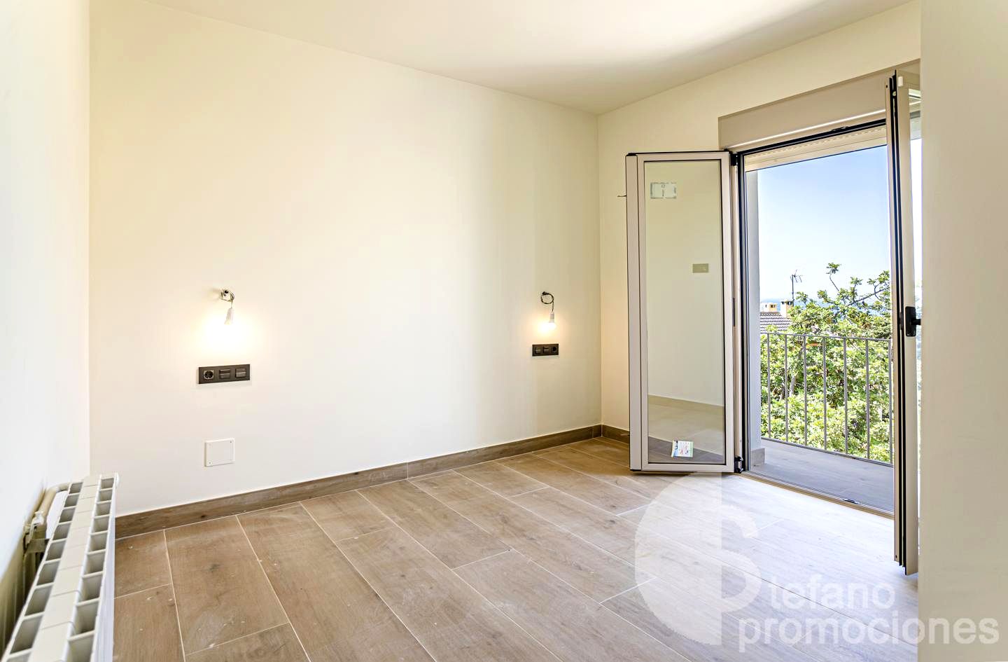 EXCLUSIVIDAD , Y ELEGANCIA, EN CERRADO DE CALDERÓN, DESCUBRE ESTE ENCANTADOR  CHALET PAREADO, COMPLETAMENTE REFORMADO A ESTRENAR REF:64887