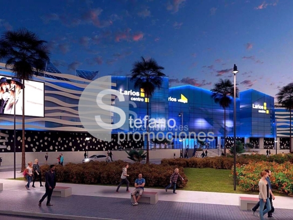 AMPLIO PISO DE 150 M² EN EL CENTRO DE MÁLAGA, MUY LUMINOSO Y CON EXCELENTE ORIENTACIÓN, REF:64652