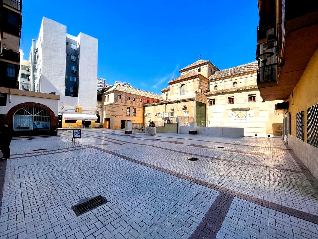 image_1573966_1.jpg ¡VIVE EN EL CORAZÓN DE MÁLAGA! PISO DE 100M² CON PARKING PRIVADO, 4 DORMITORIOS CON ARMARIOS EMPOTRADOS, 2 BAÑOS COMPLETOS REF:6332