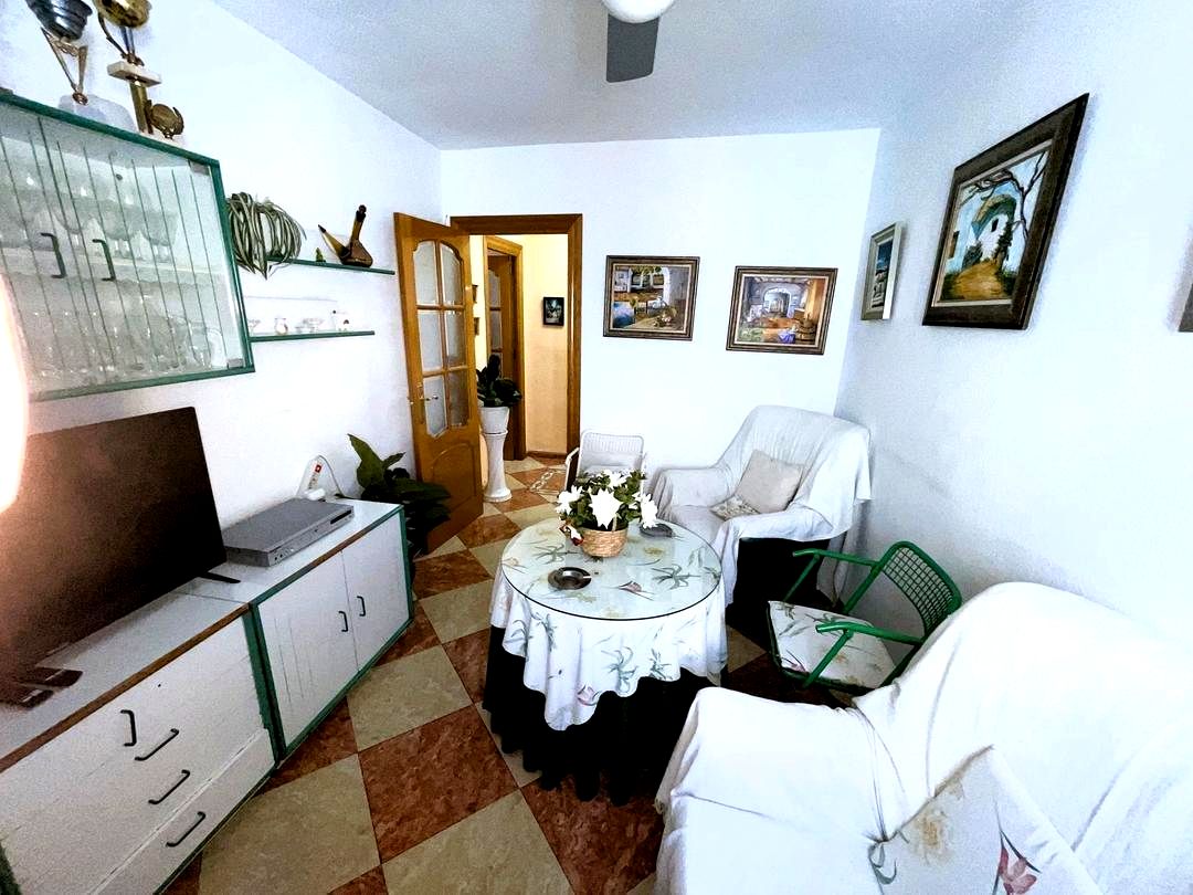 image_1573966_18.jpg ¡VIVE EN EL CORAZÓN DE MÁLAGA! PISO DE 100M² CON PARKING PRIVADO, 4 DORMITORIOS CON ARMARIOS EMPOTRADOS, 2 BAÑOS COMPLETOS REF:6332