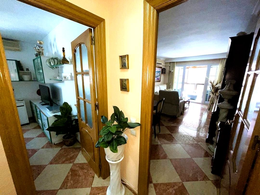 image_1573966_22.jpg ¡VIVE EN EL CORAZÓN DE MÁLAGA! PISO DE 100M² CON PARKING PRIVADO, 4 DORMITORIOS CON ARMARIOS EMPOTRADOS, 2 BAÑOS COMPLETOS REF:6332