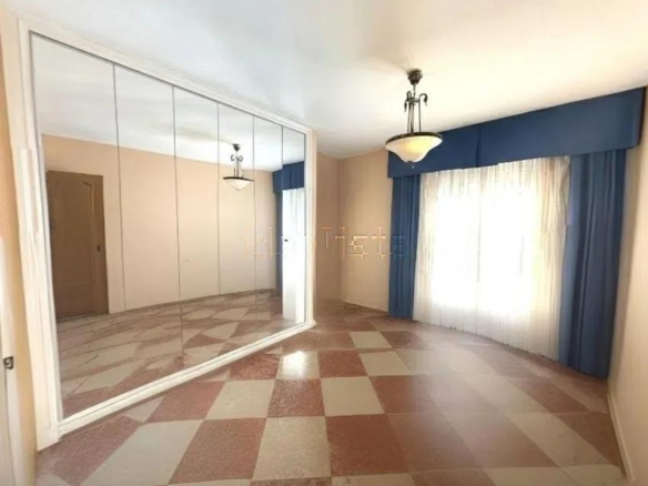 ¡VIVE EN EL CORAZÓN DE MÁLAGA! PISO DE 100M² CON PARKING PRIVADO, 4 DORMITORIOS CON ARMARIOS EMPOTRADOS, 2 BAÑOS COMPLETOS REF:6332