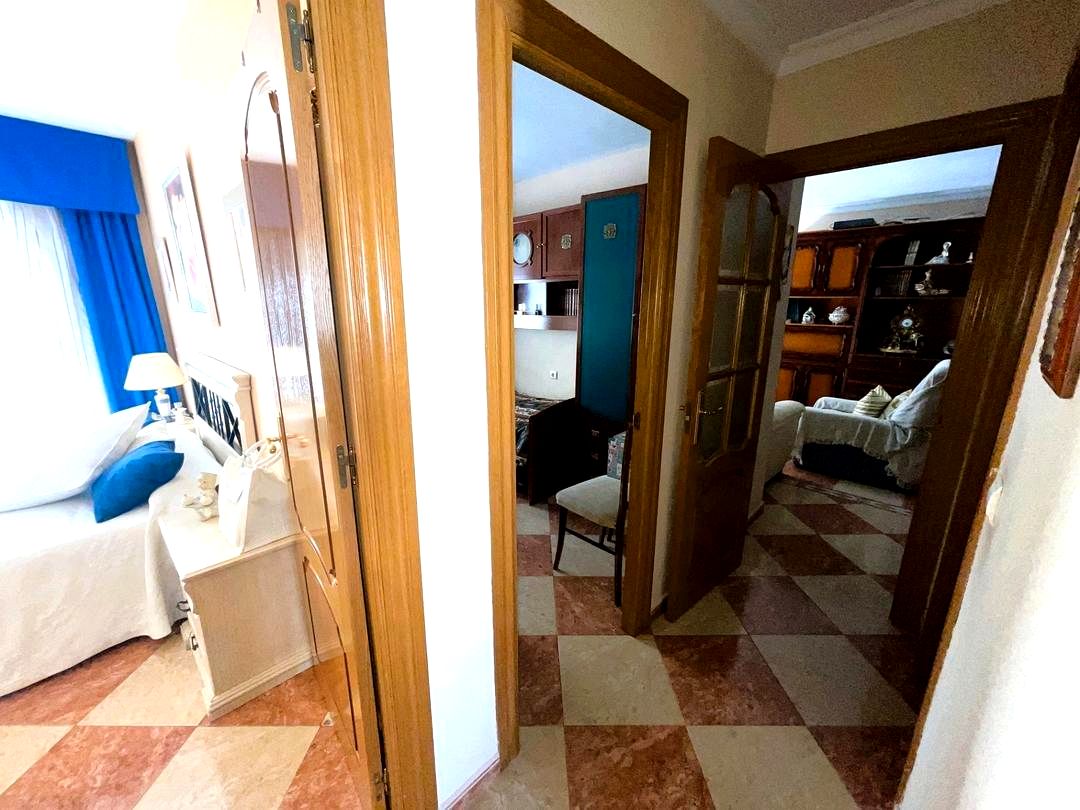 image_1573966_7.jpg ¡VIVE EN EL CORAZÓN DE MÁLAGA! PISO DE 100M² CON PARKING PRIVADO, 4 DORMITORIOS CON ARMARIOS EMPOTRADOS, 2 BAÑOS COMPLETOS REF:6332