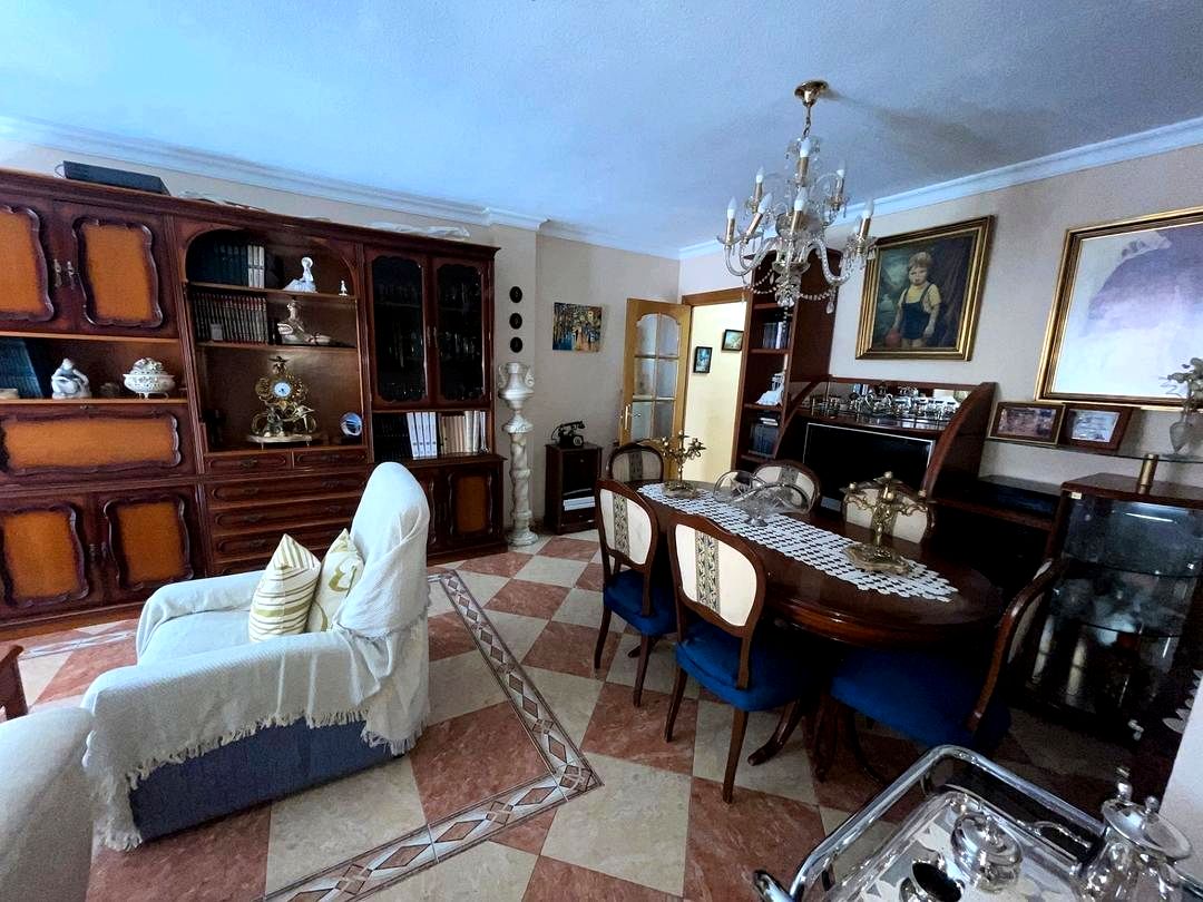 image_1573966_9.jpg ¡VIVE EN EL CORAZÓN DE MÁLAGA! PISO DE 100M² CON PARKING PRIVADO, 4 DORMITORIOS CON ARMARIOS EMPOTRADOS, 2 BAÑOS COMPLETOS REF:6332