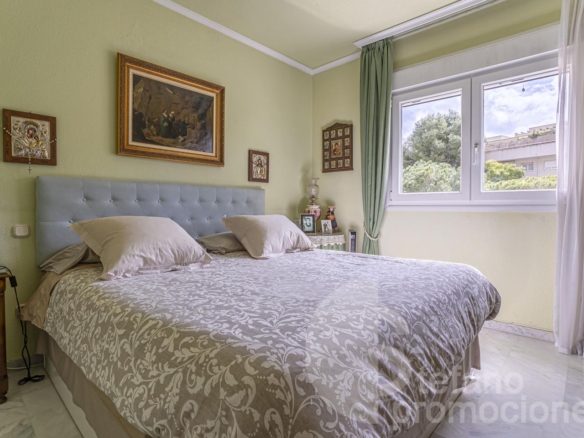 ¡OPORTUNIDAD ÚNICA EN LA ZONA MÁS EXCLUSIVA Y PRESTIGIOSA DE MÁLAGA! ESTA ESPECTACULAR VIVIENDA TOTALMENTE EXTERIOR TE ENVUELVE EN LUZ NATURAL GRACIAS REF:65120